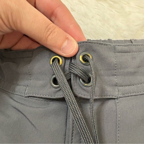 Ten Thousand Foundation Board Shorts L 9” - Picture 2 of 4